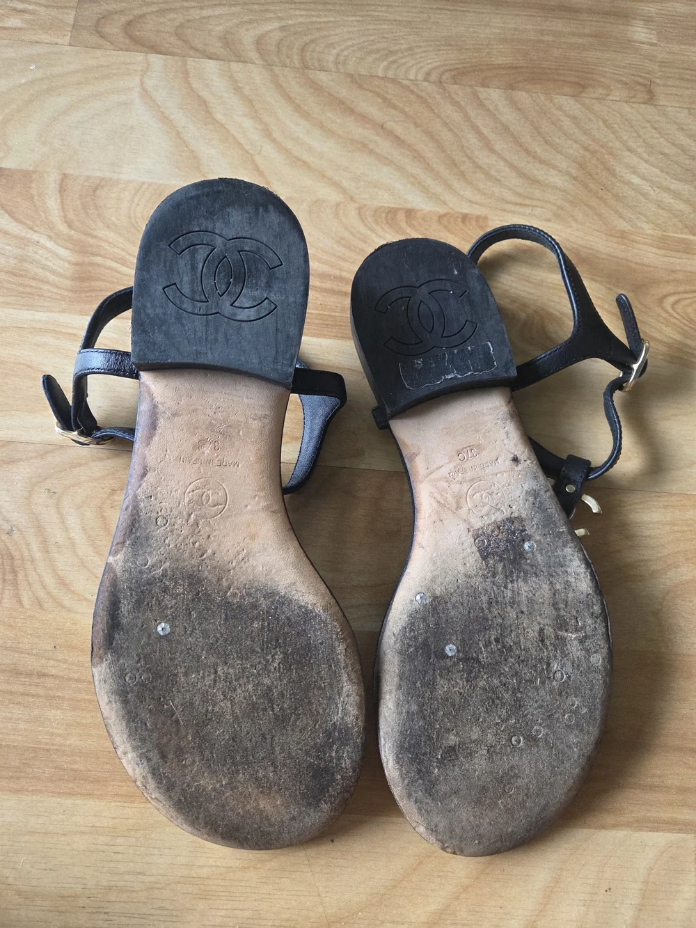 CHANEL Black Leather T-Strap Sandals with Gold CC Logo